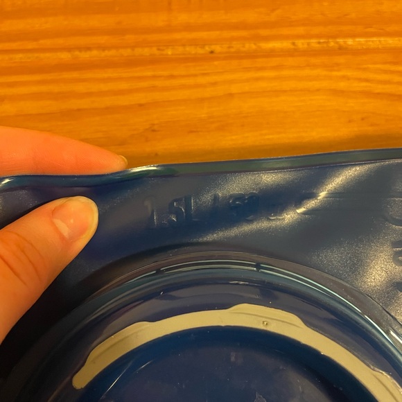 Camelbak Hydrobak Light w/ Water Bladder - Picture 7 of 8